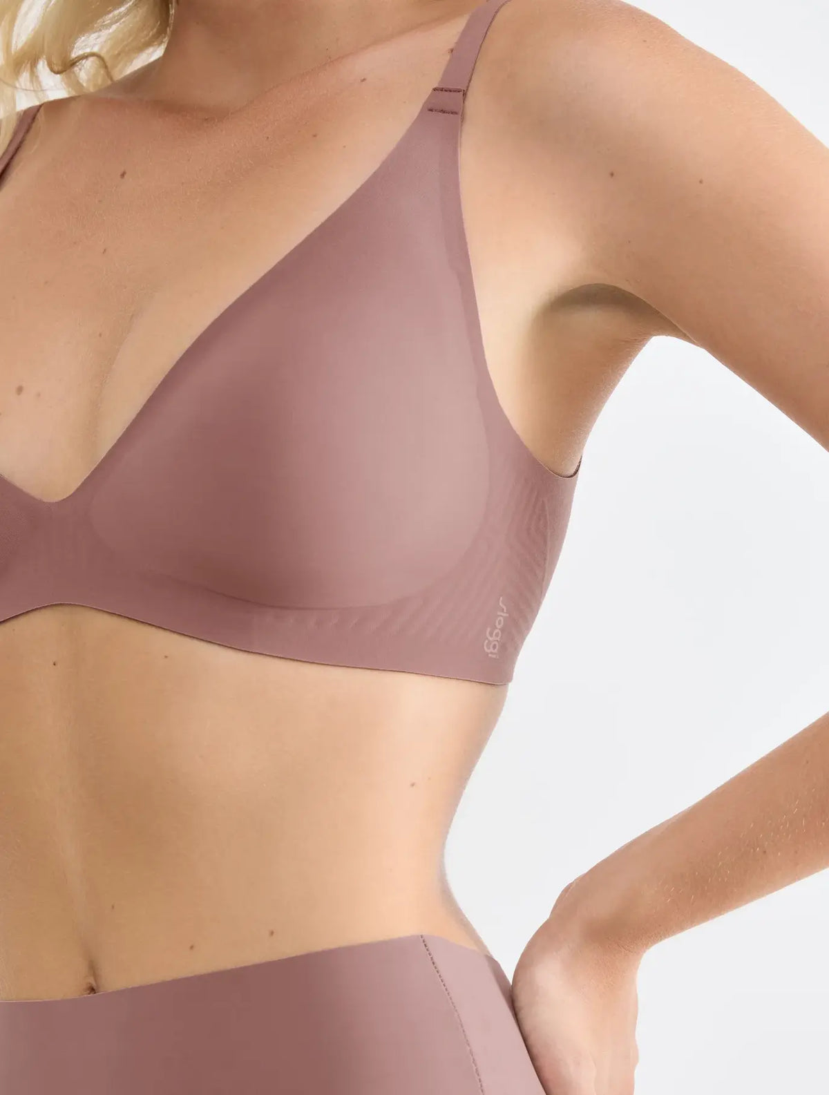 Sujetador push-up sin aros SLOGGI ZERO Feel Lift-up 10226701