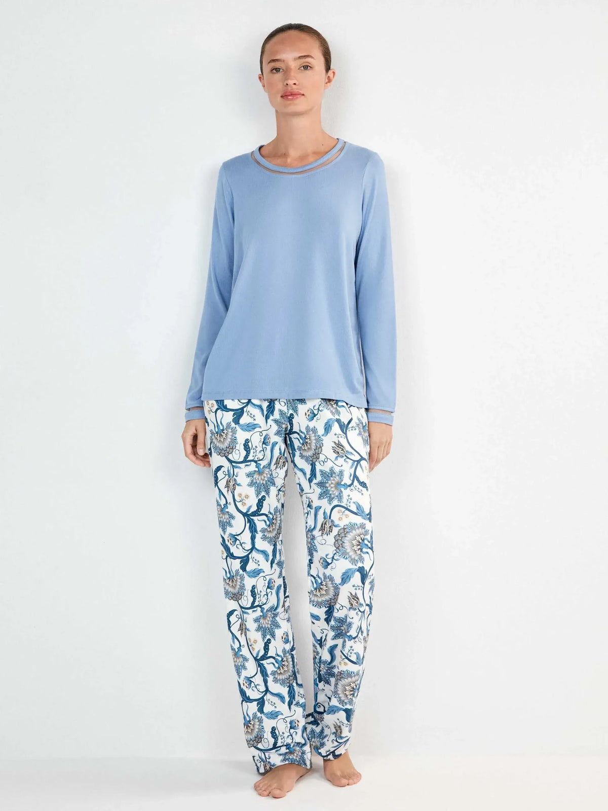 Pijama mujer largo con pantalón estampado floral – Gisela